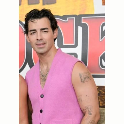 Joe Jonas Camp Rock 3 premiere pink vest look