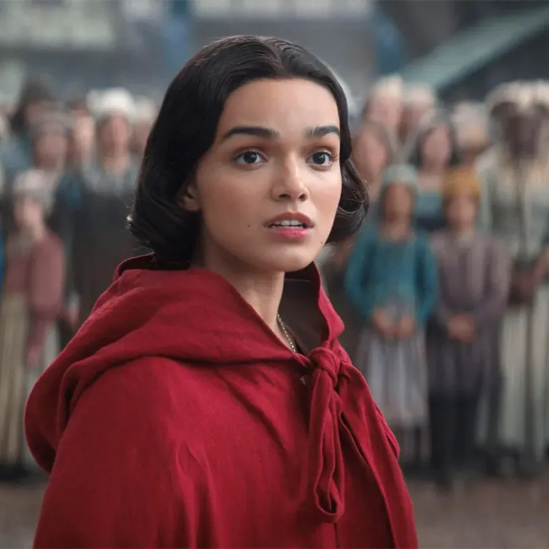 rachel-zegler-snow-white-red-hooded-coat (2) Rachel Zegler Snow White Red Hooded Coat - Image 1