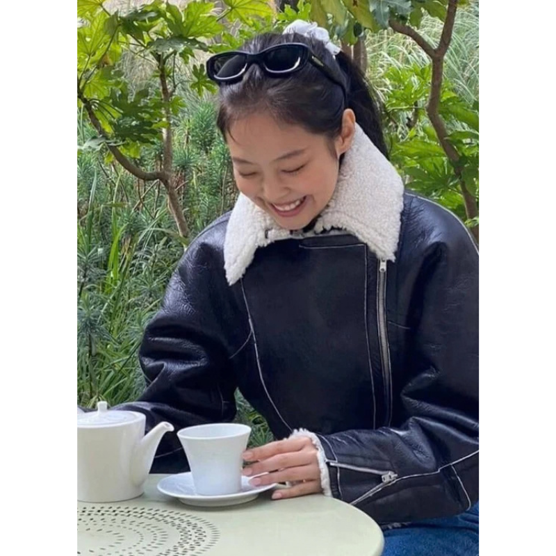 Blackpink-Fashion-Jennie-Cropped-Shearling-Black-Leather-Jacket Blackpink Jennie Cropped Shearling Leather Jacket - Image 1