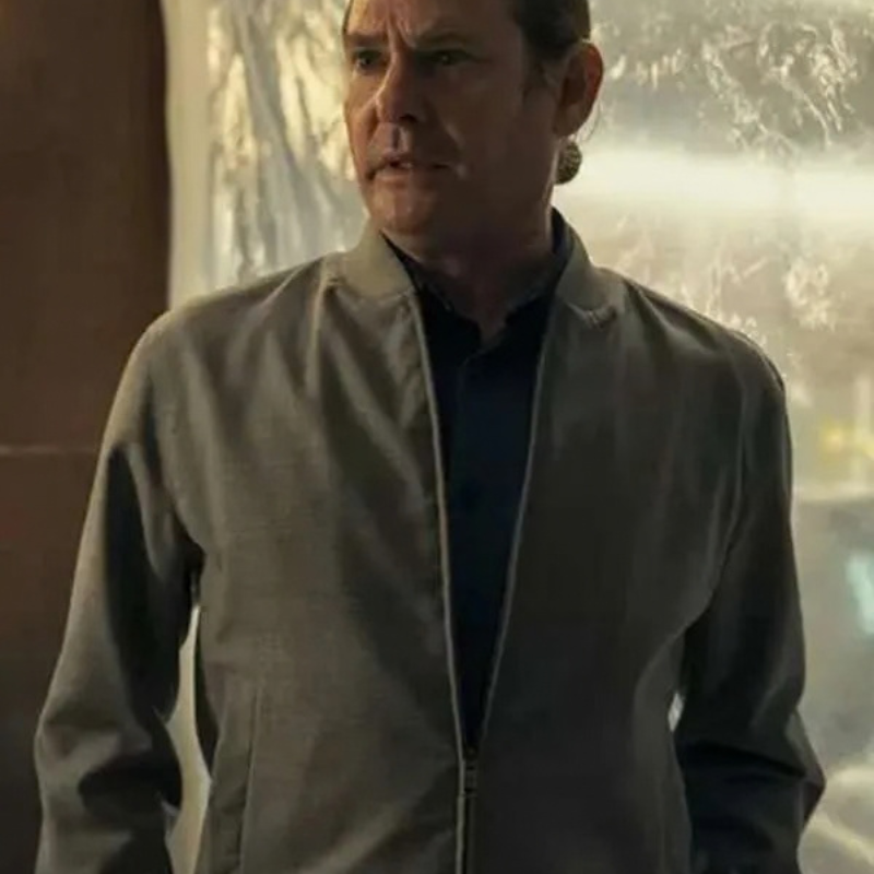 The-Fall-of-the-House-of-Usher-S01-Frederick-Usher-Grey-Bomber-Jacket The Spiderwick Chronicles Joy Bryant Green Leather Jacket - Image 1