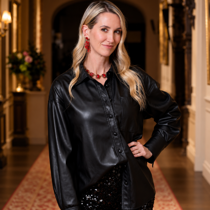 Abbey-benjamin-the-traitors-new-blood-season-1-shirt-jacket Abbey Benjamin inspired black leather shirt jacket worn with a black outfit