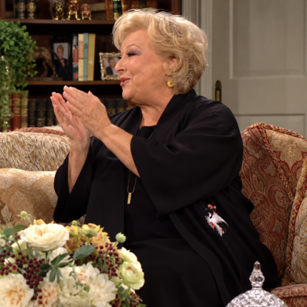 Traci Abbott Wearing a Black Crane Embroidered Kimono Jacket in The Young and the Restless